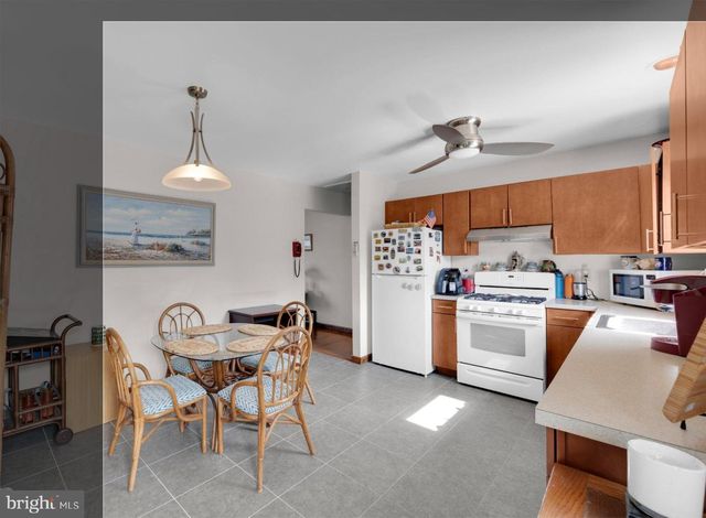 1113 SEASHELL AVE, Manahawkin, NJ 08050