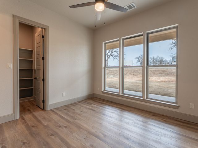 190 County Road 3451, Paradise, TX 76073