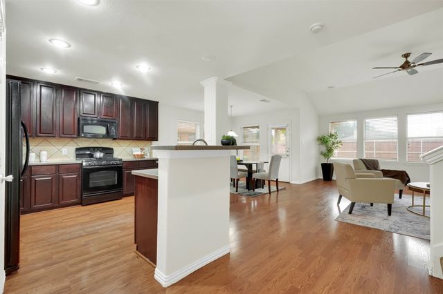 1832 Ringtail Drive, Little Elm, TX 75068