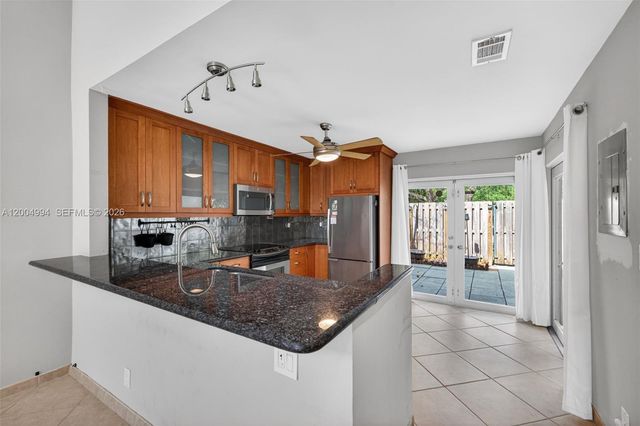 341 City View Dr, Fort Lauderdale, FL 33311