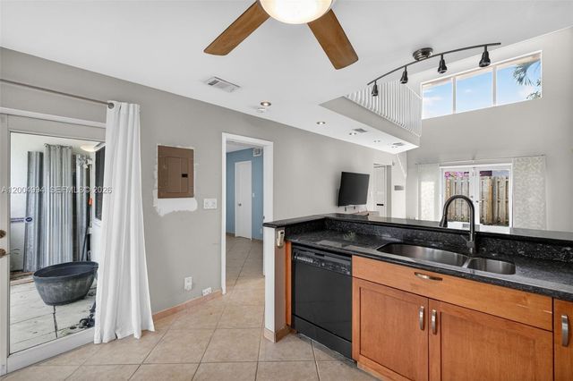 341 City View Dr, Fort Lauderdale, FL 33311