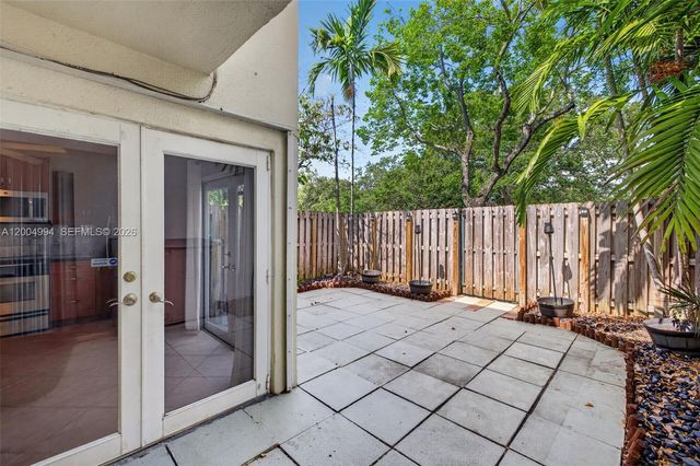 341 City View Dr, Fort Lauderdale, FL 33311