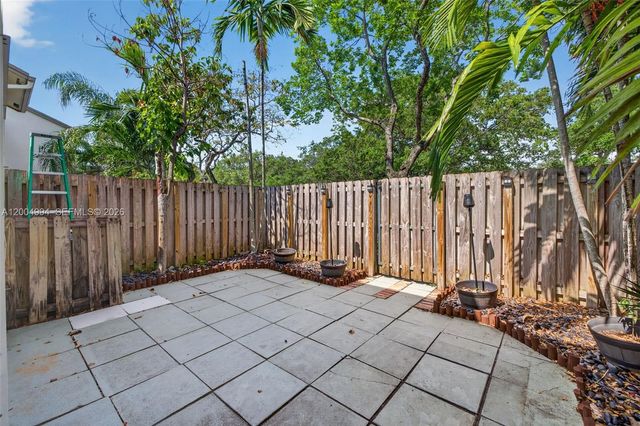 341 City View Dr, Fort Lauderdale, FL 33311