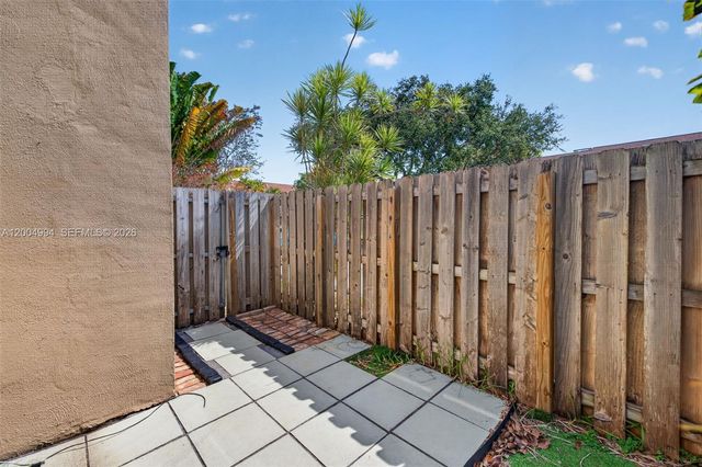 341 City View Dr, Fort Lauderdale, FL 33311