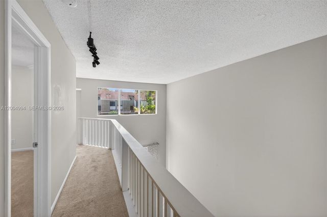 341 City View Dr, Fort Lauderdale, FL 33311