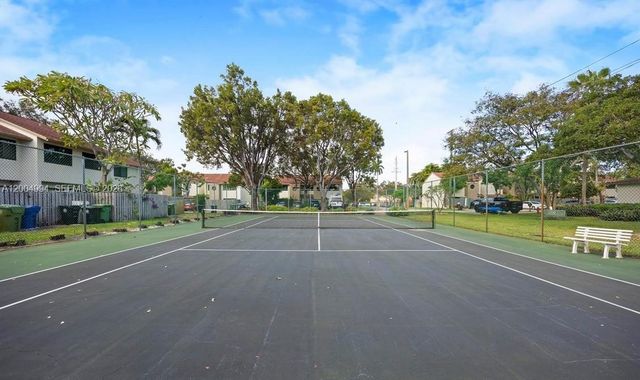 341 City View Dr, Fort Lauderdale, FL 33311