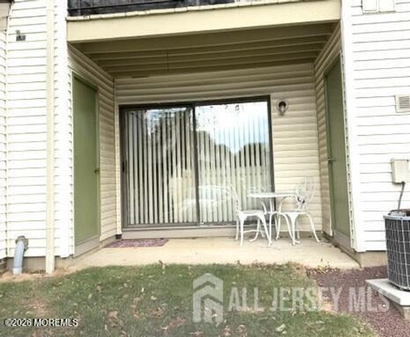 401 Sunshine Court, Sayreville, NJ 08859