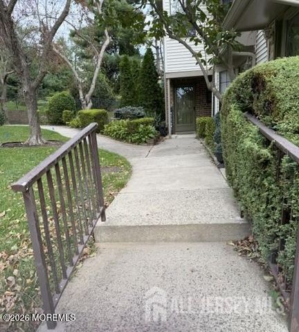 401 Sunshine Court, Sayreville, NJ 08859