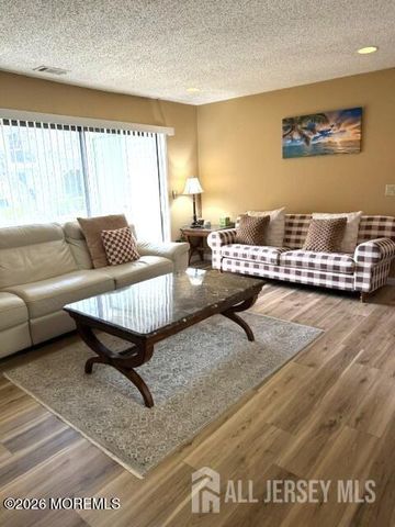 401 Sunshine Court, Sayreville, NJ 08859