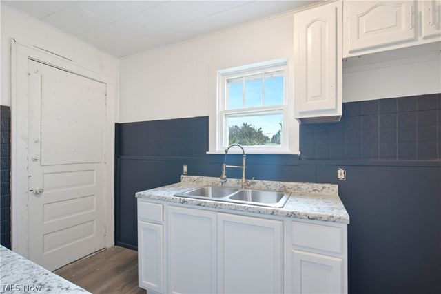 2283 East Avenue, Akron, OH 44314