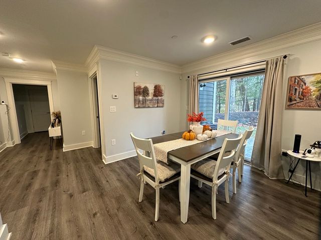 17 Hennery Way 17B, Medfield, MA 02052
