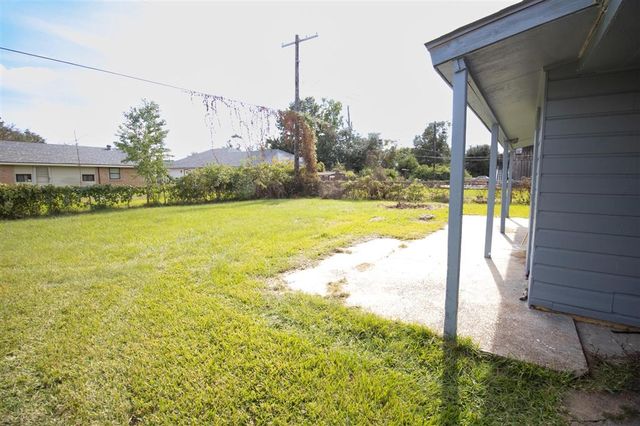 3555 Monroe Street, Lake Charles, LA 70607