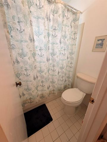 182 Lake Susan Lane, West Palm Beach, FL 33411