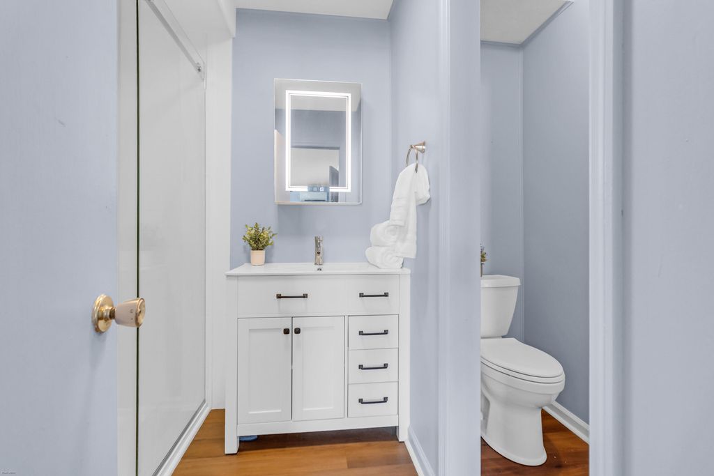 Image 13 of property listing at 259 E Bay Street 7b, Charleston, SC 29401