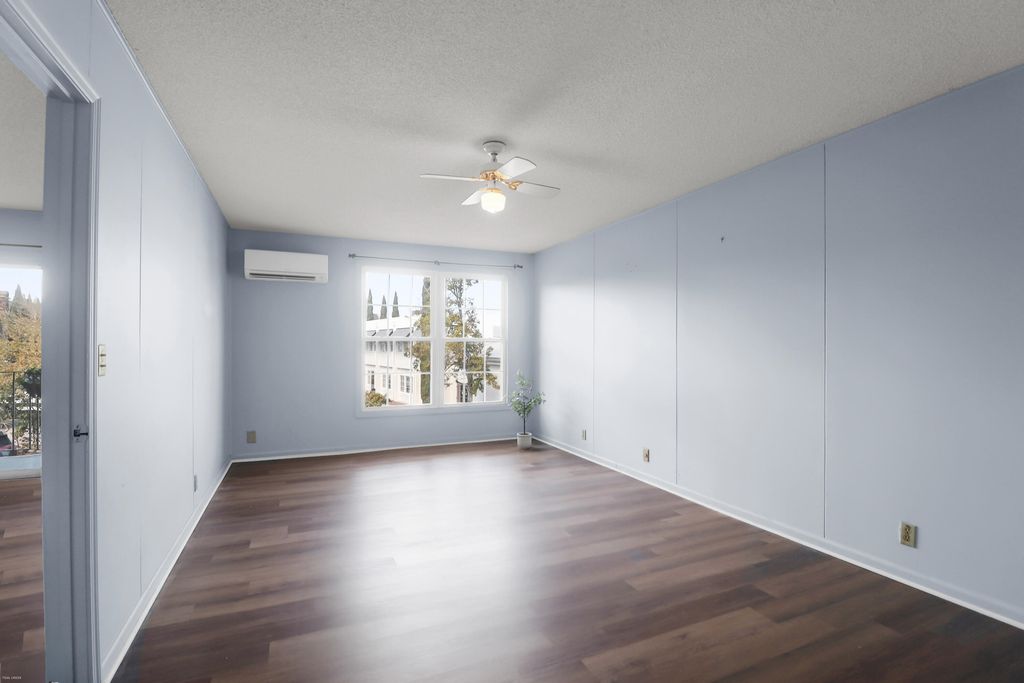 Image 16 of property listing at 259 E Bay Street 7b, Charleston, SC 29401