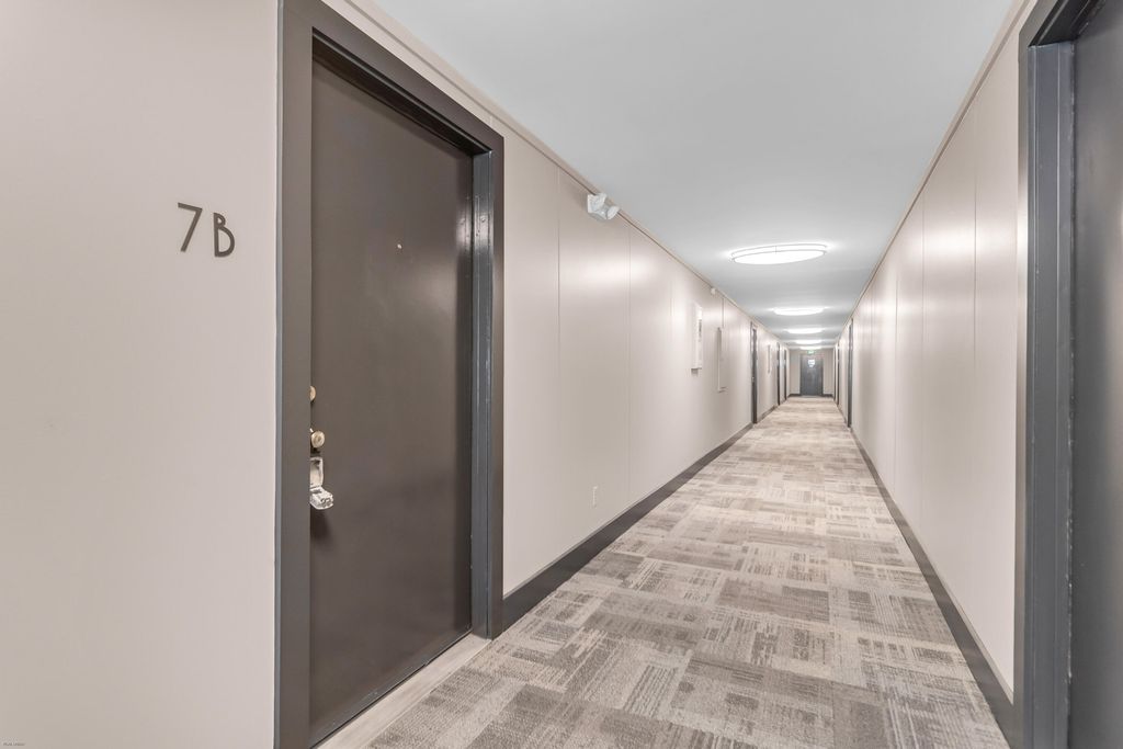 Image 20 of property listing at 259 E Bay Street 7b, Charleston, SC 29401