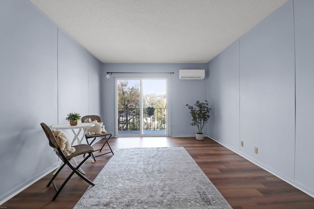 Image 9 of property listing at 259 E Bay Street 7b, Charleston, SC 29401