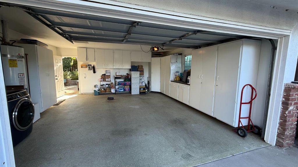 Image 14 of property listing at 9568 S Academy Avenue, Selma, CA 93662