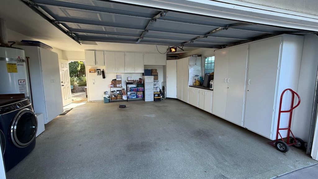 Image 15 of property listing at 9568 S Academy Avenue, Selma, CA 93662