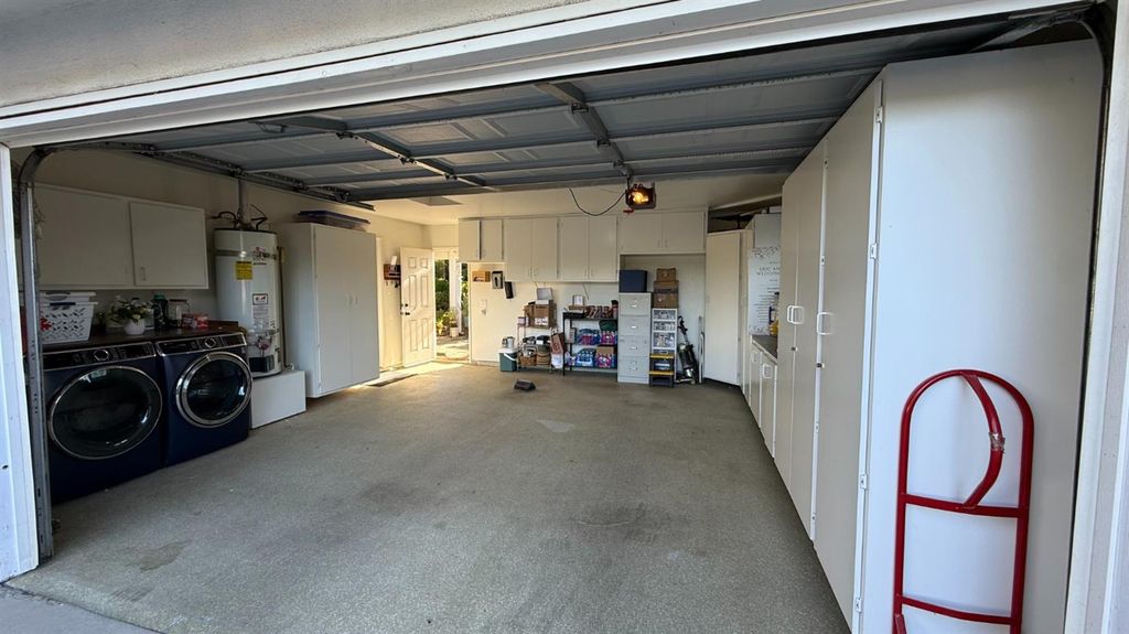 Image 18 of property listing at 9568 S Academy Avenue, Selma, CA 93662