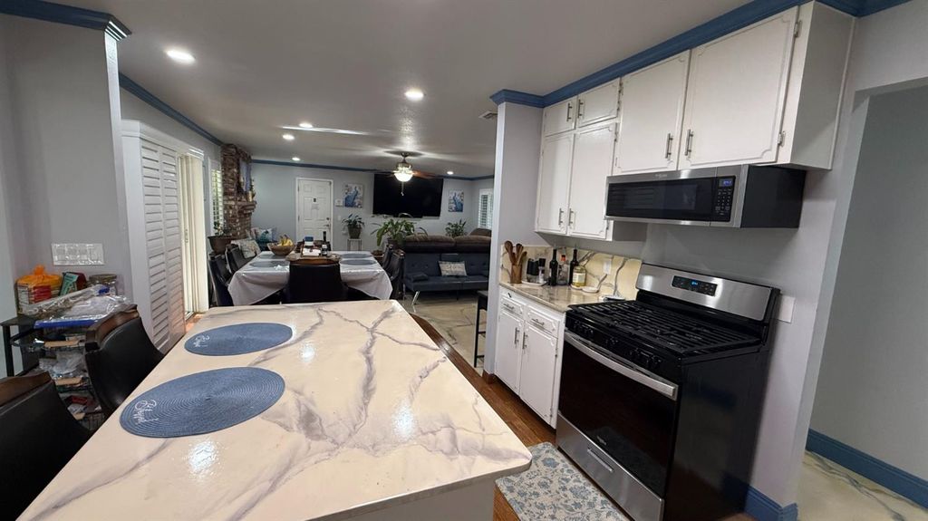 Image 19 of property listing at 9568 S Academy Avenue, Selma, CA 93662
