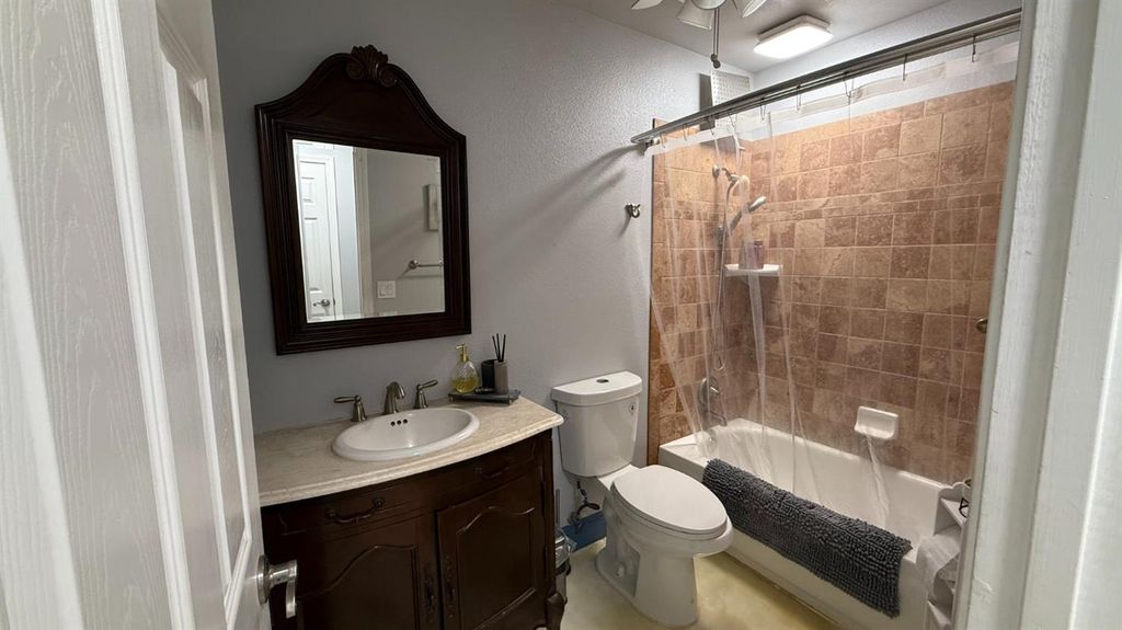 Image 35 of property listing at 9568 S Academy Avenue, Selma, CA 93662