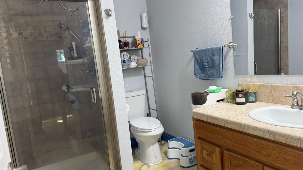 Image 38 of property listing at 9568 S Academy Avenue, Selma, CA 93662