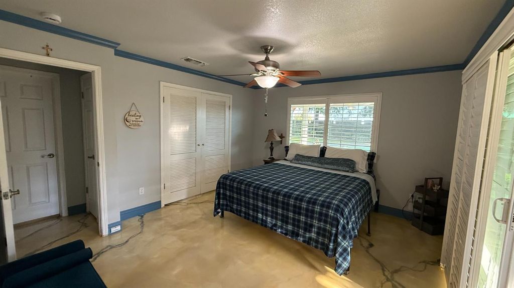 Image 41 of property listing at 9568 S Academy Avenue, Selma, CA 93662