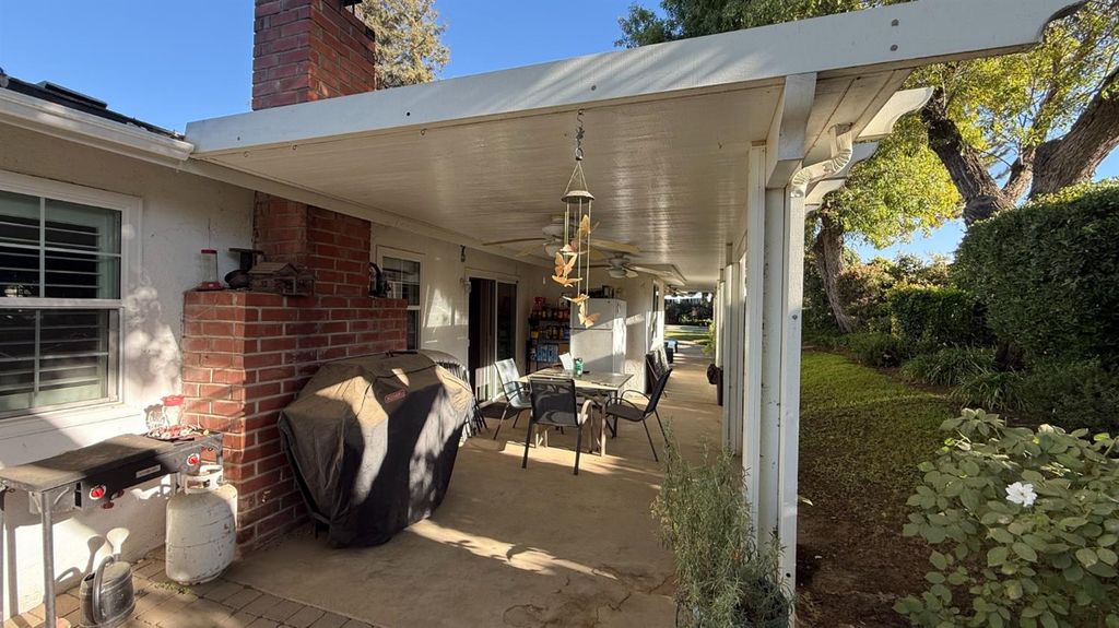 Image 46 of property listing at 9568 S Academy Avenue, Selma, CA 93662