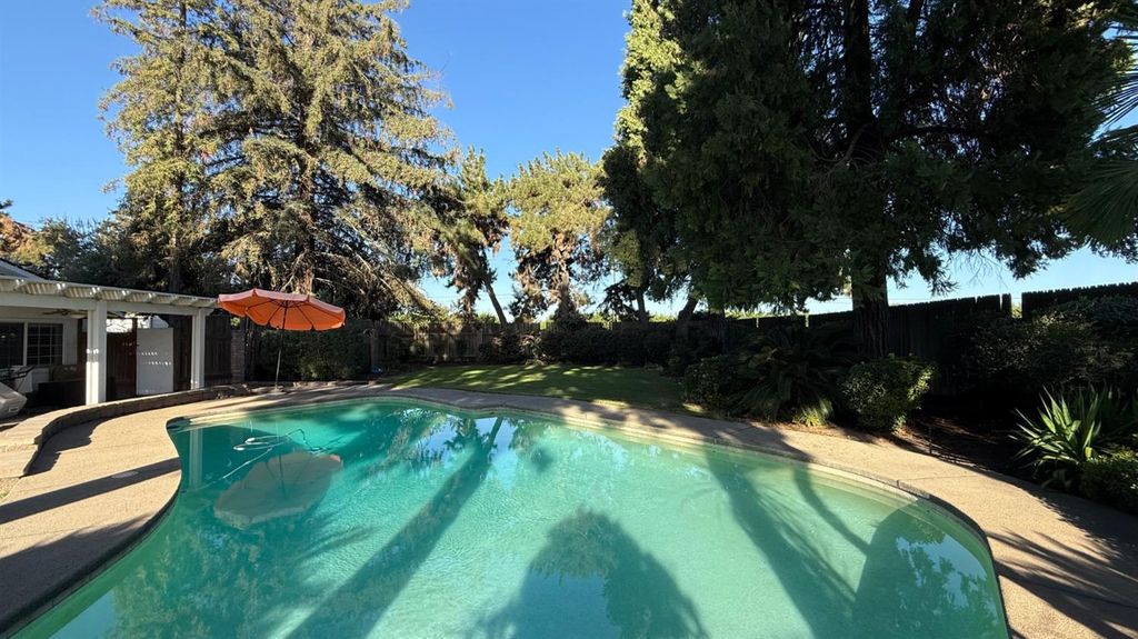 Image 51 of property listing at 9568 S Academy Avenue, Selma, CA 93662