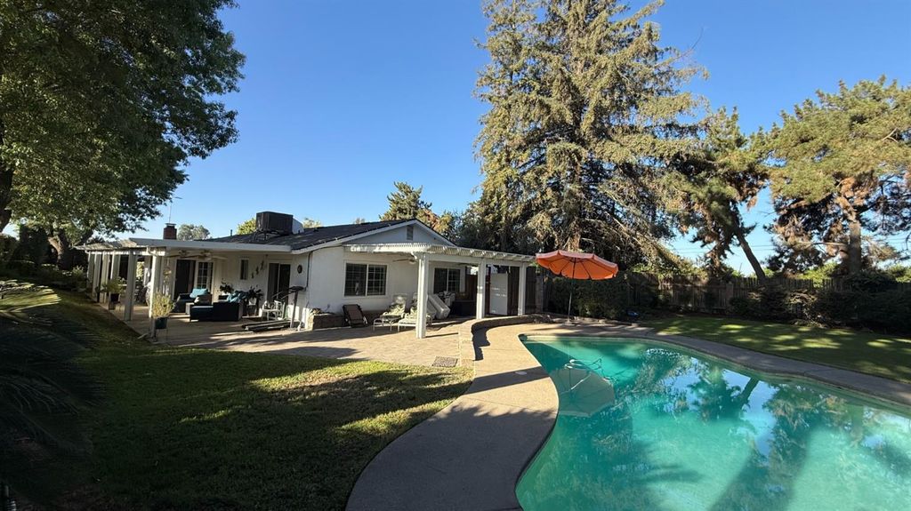 Image 52 of property listing at 9568 S Academy Avenue, Selma, CA 93662