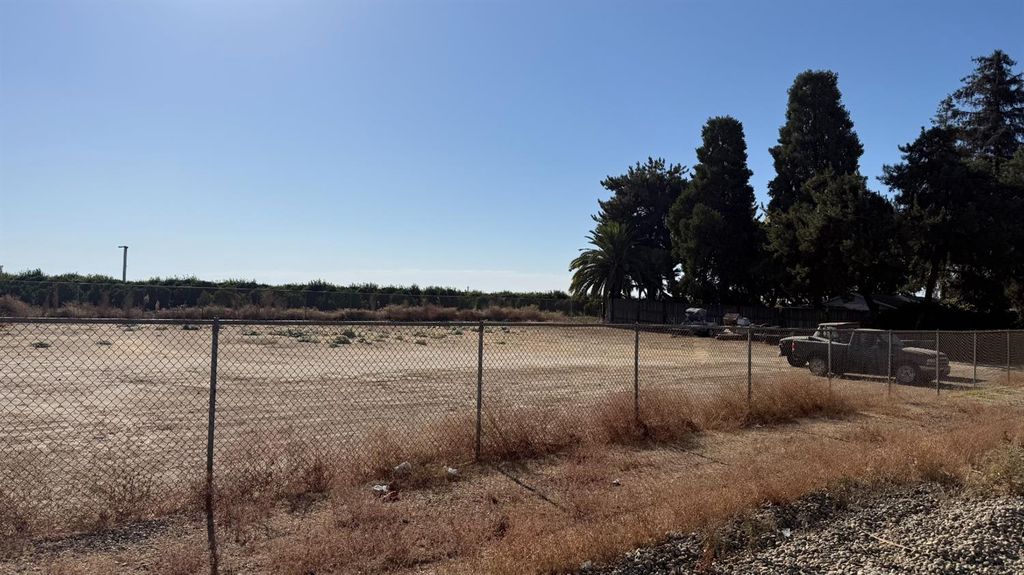 Image 63 of property listing at 9568 S Academy Avenue, Selma, CA 93662