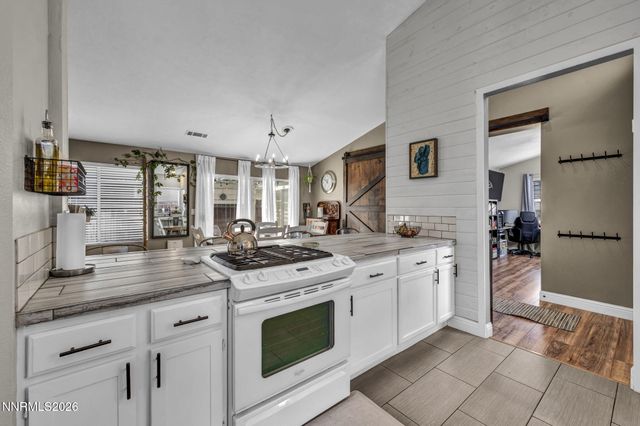 1768 Blue Spruce Court, Minden, NV 89423