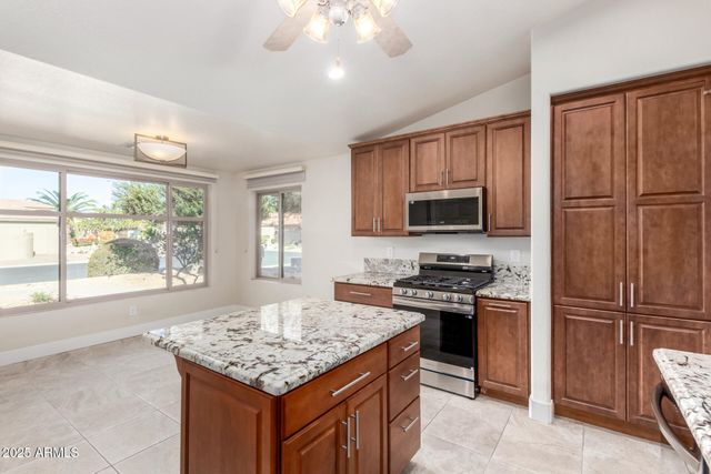 10319 E ARROWVALE Drive, Sun Lakes, AZ 85248