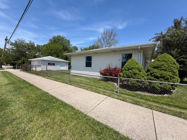 8848 Merrimac Avenue, Oak Lawn, IL 60453