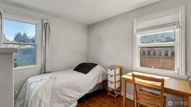 8650 10th Avenue SW, Seattle, WA 98106