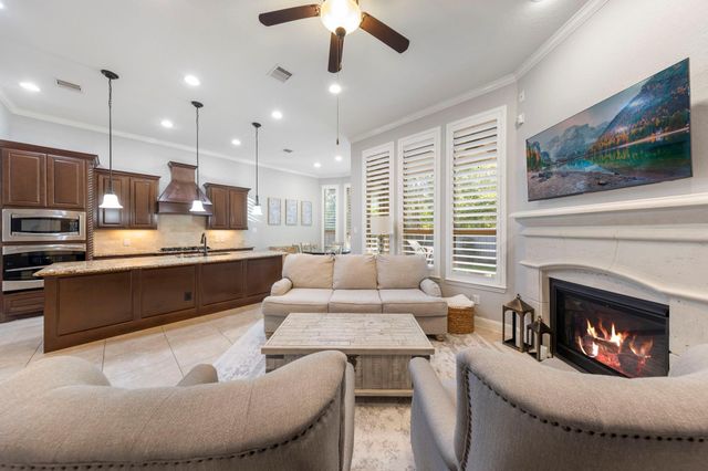 103 S Vershire Circle, Magnolia, TX 77354