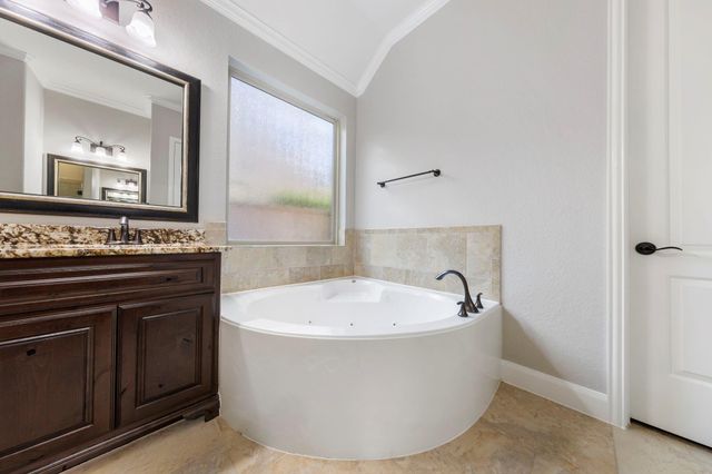 103 S Vershire Circle, Magnolia, TX 77354