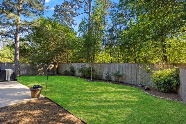 103 S Vershire Circle, Magnolia, TX 77354