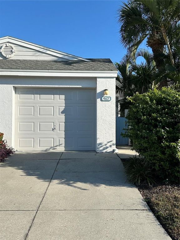 967 WATERSIDE LANE, Bradenton, FL 34209