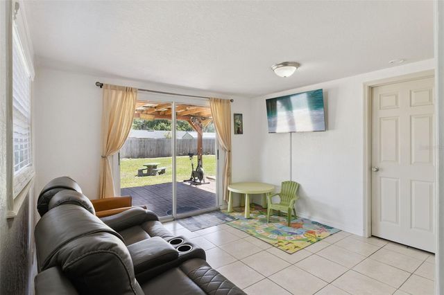 303 GRANADA ROAD, Auburndale, FL 33823