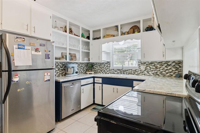 303 GRANADA ROAD, Auburndale, FL 33823