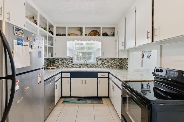 303 GRANADA ROAD, Auburndale, FL 33823