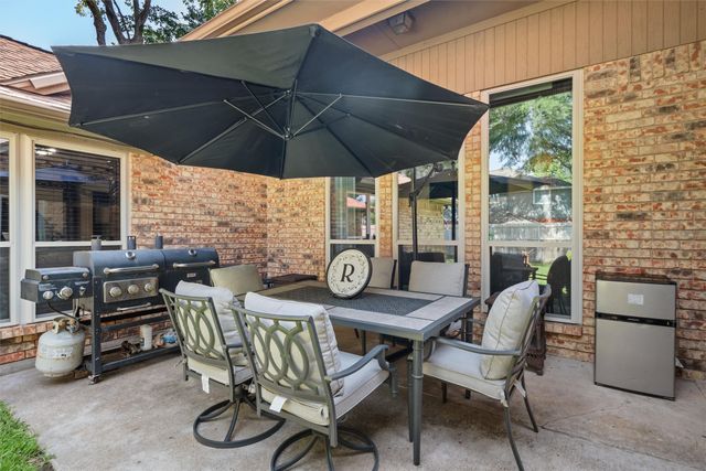 3704 Dahlia Drive, Grand Prairie, TX 75052