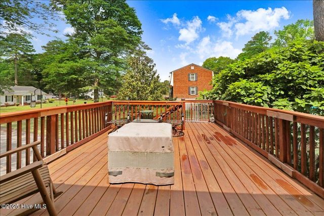 105 Harbor Drive, Washington, NC 27889