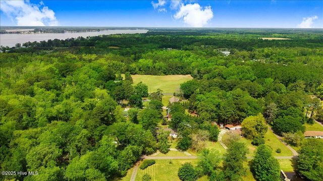 105 Harbor Drive, Washington, NC 27889