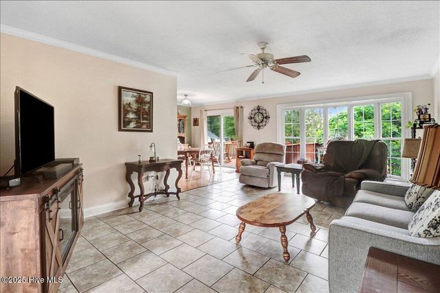 105 Harbor Drive, Washington, NC 27889