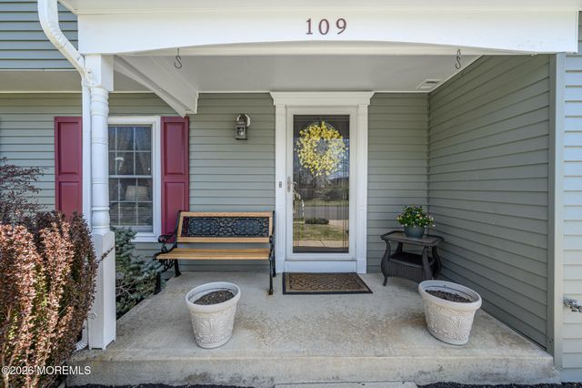 109 Concord Circle, Howell, NJ 07731