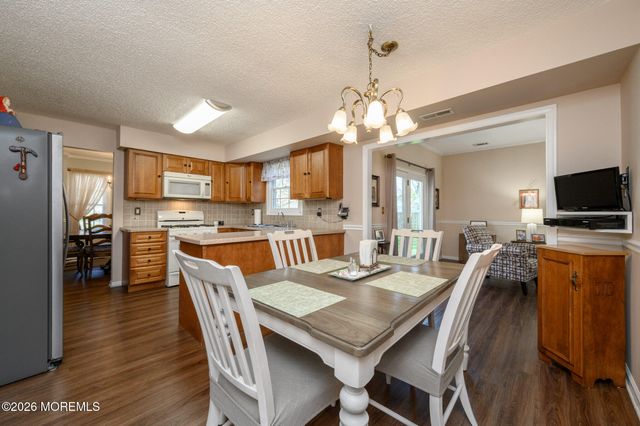 109 Concord Circle, Howell, NJ 07731