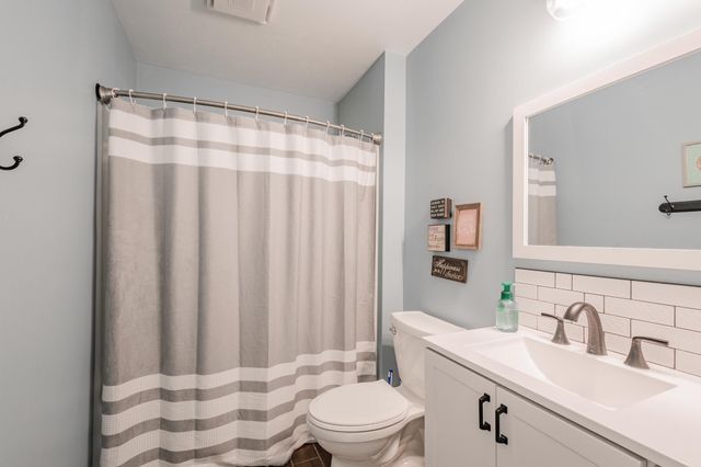 191 Harper Creek Drive, Battle Creek, MI 49014